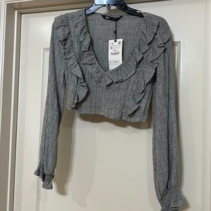 Zara cropped ruffle v neck long sleeve shirt